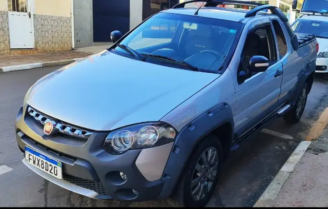 Carro Fiat Strada 2015 Adventure 1.8 16V (Flex) (Cabine Dupla)