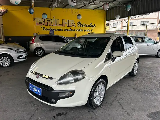 Carro Fiat Punto 2016 Essence 1.6 16V (Flex)
