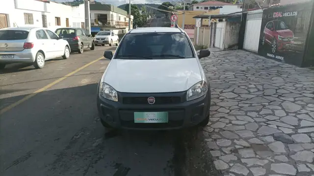 Carro Fiat Strada 2018 Hard Working 1.4 (Flex) (Cabine Simples)