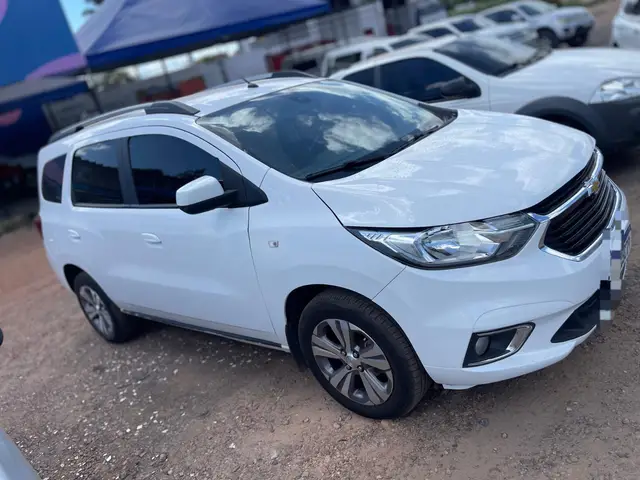 Carro Chevrolet Spin 2023 Premier 1.8 (Aut.)