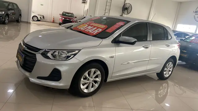 Carro Chevrolet Onix 2023 LT 1.0
