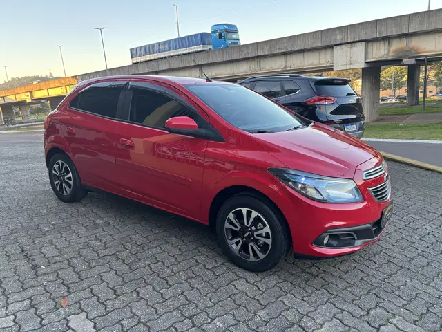 Carro Chevrolet Onix 2014 HATCH LTZ 1.4 8V FlexPower 5p Mec.