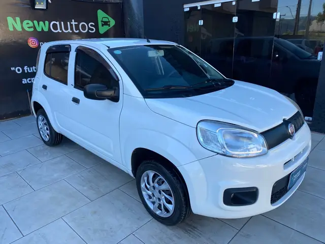Carro Fiat Uno 2015 Vivace 1.0 8V (Flex) 4p