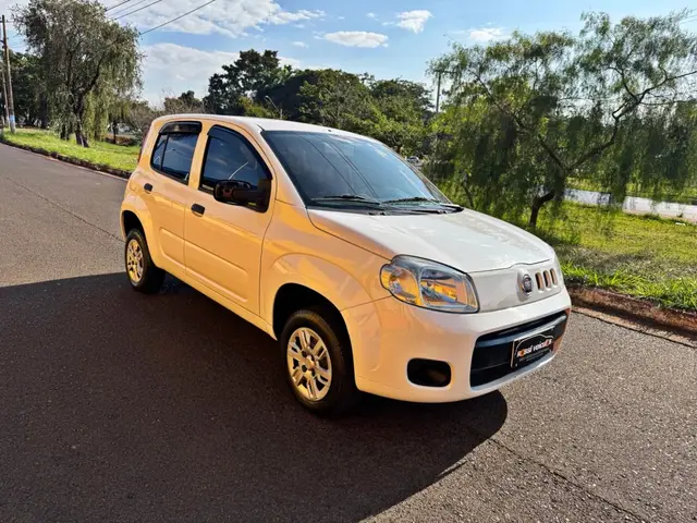 Carro Fiat Uno 2015 Vivace 1.0 8V (Flex) 4p