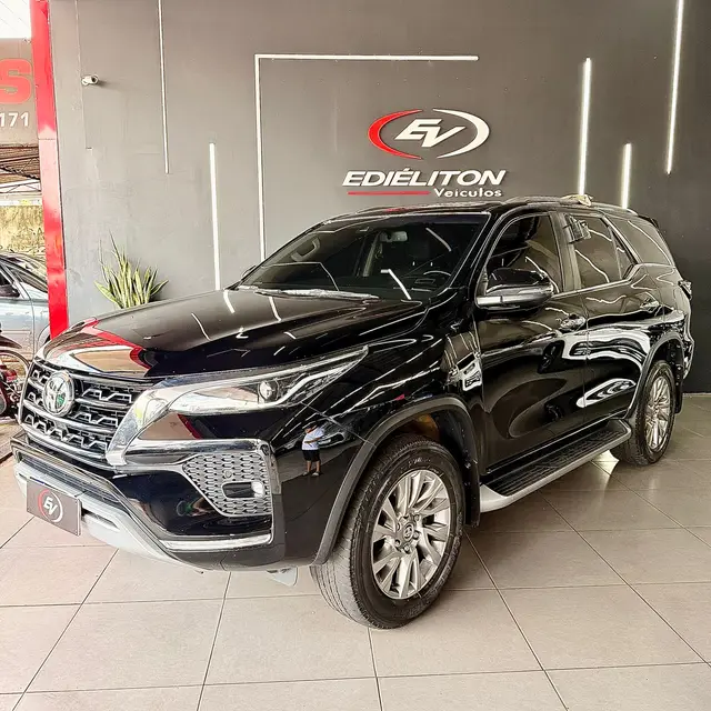 Carro Toyota SW4 2021 SRX 2.8 turbodiesel 5L 4x4 (Aut)