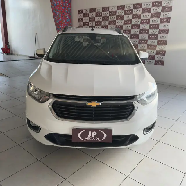 Carro Chevrolet Spin 2023 Premier 1.8 (Aut.)