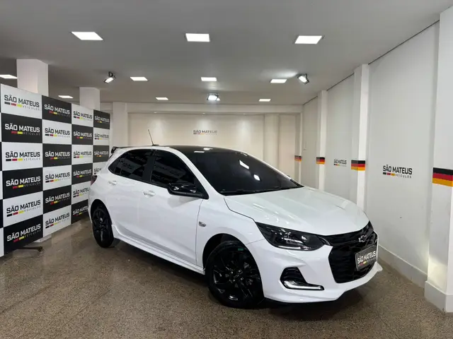 Carro Chevrolet Onix 2023 RS 1.0 Turbo (Aut.)