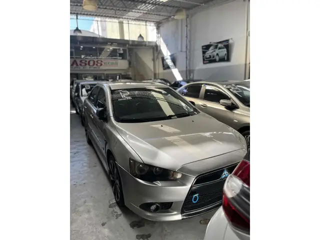 Carro Mitsubishi Lancer 2012 2.0 16V