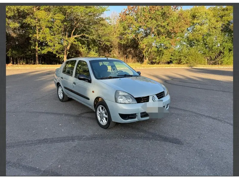 Renault Clio Sedan Authentique 1.6 16V (flex)