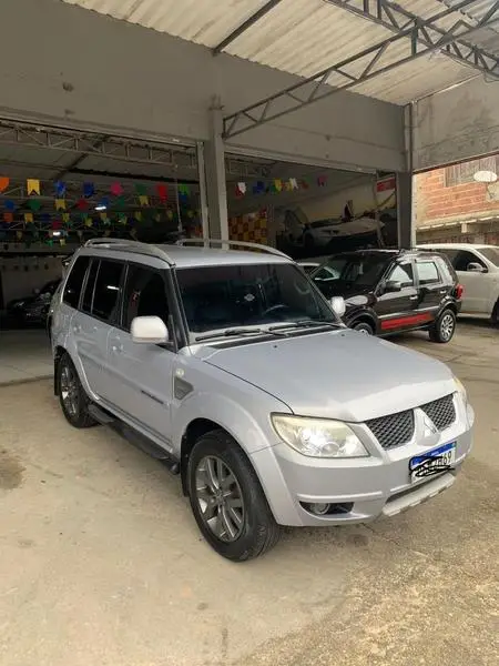Carro Mitsubishi Pajero TR4 2014 2.0 16V 4x2 (Flex)