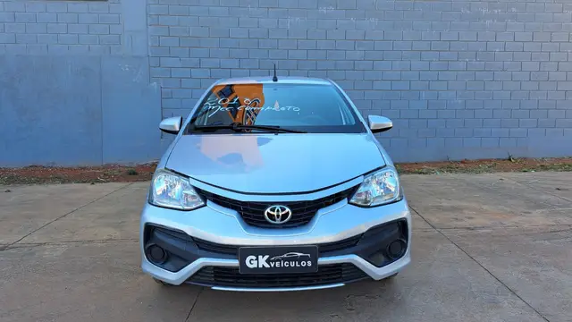 Carro Toyota Etios Sedan 2018 X 1.5 (Flex)
