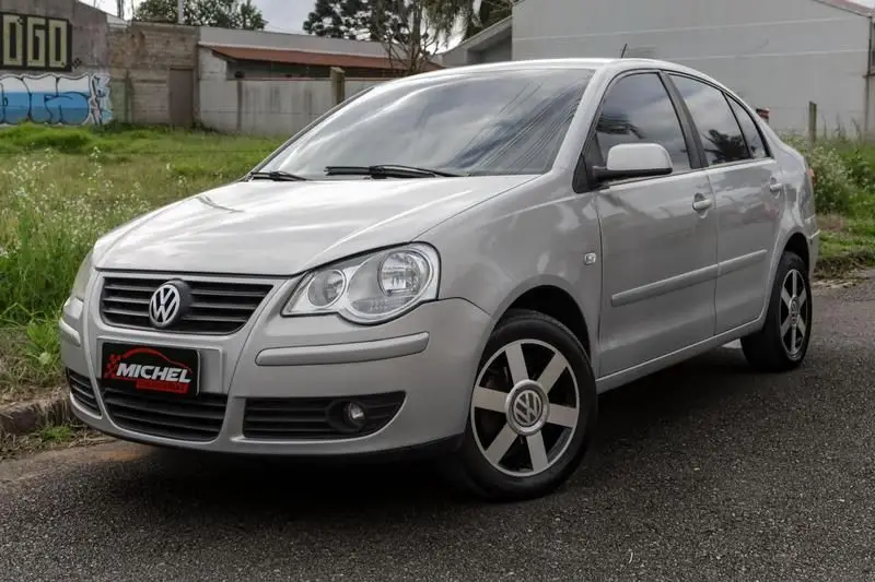 Volkswagen Polo Sedan 1.6 8V (Flex)