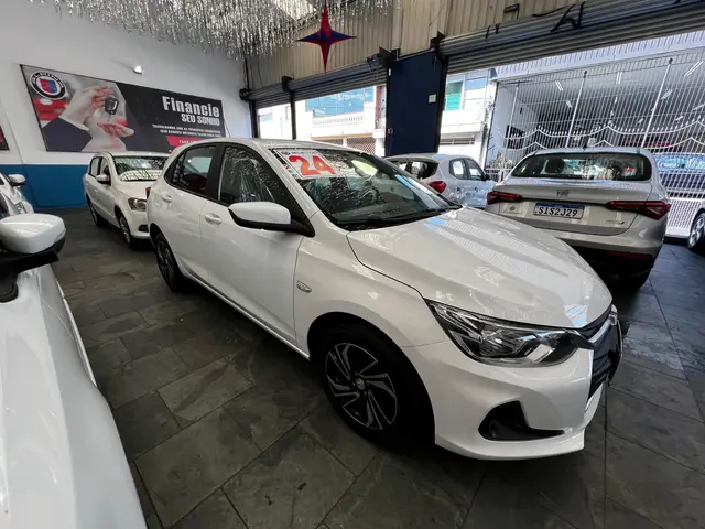 Carro Chevrolet Onix 2024 LT 1.0