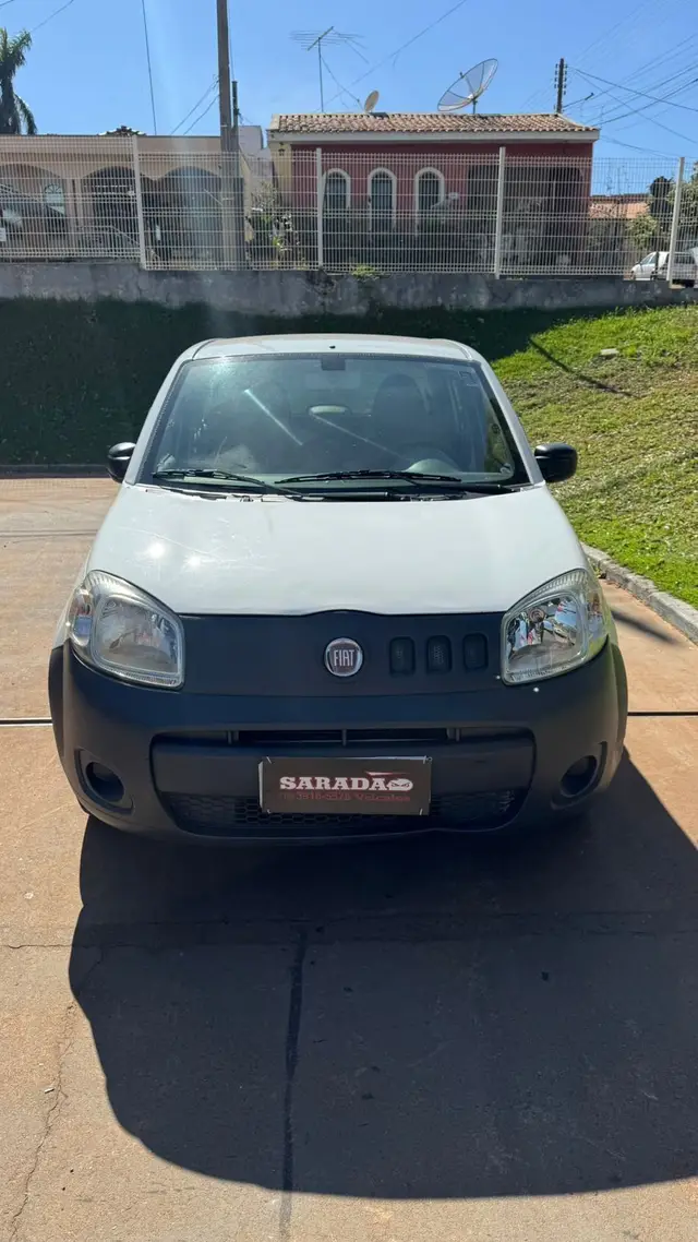 Carro Fiat Uno 2012 Vivace 1.0 8V (Flex) 4p