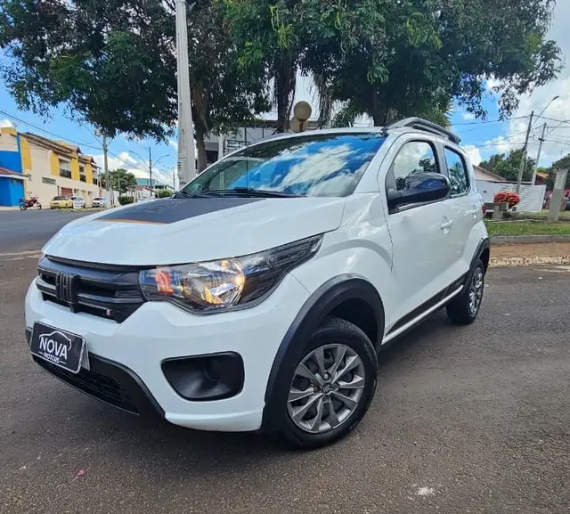 Carro Fiat Mobi 2024 Trekking 1.0