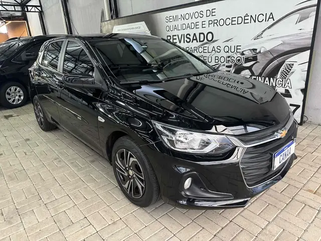 Carro Chevrolet Onix Plus 2024 LT 1.0