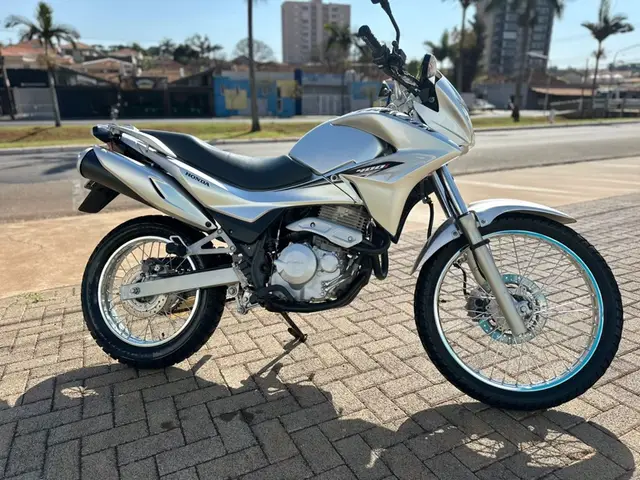 Moto Honda NX 4 Falcon 2013 400i