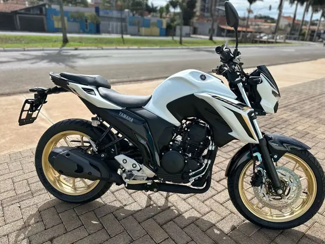 Moto Yamaha Fazer FZ25 2025 Connected