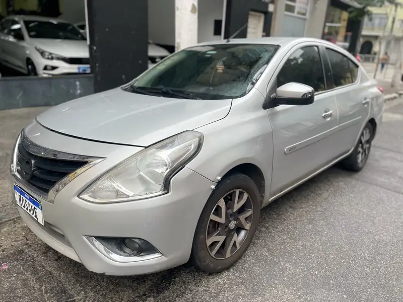Nissan 1.6 16V SL FlexStart CVT (Flex)