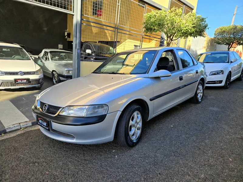 Chevrolet Vectra GLS 2.2 MPFi