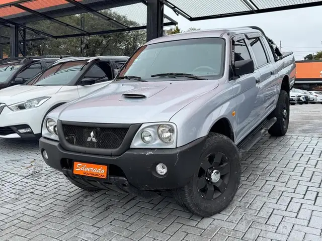 Carro Mitsubishi L200 2010 L 200 GL 4x4 2.5 Turbo (cab. dupla)