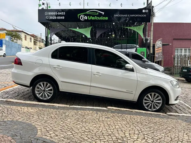 Carro Volkswagen Voyage 2014 1.6 VHT Highline (Flex)