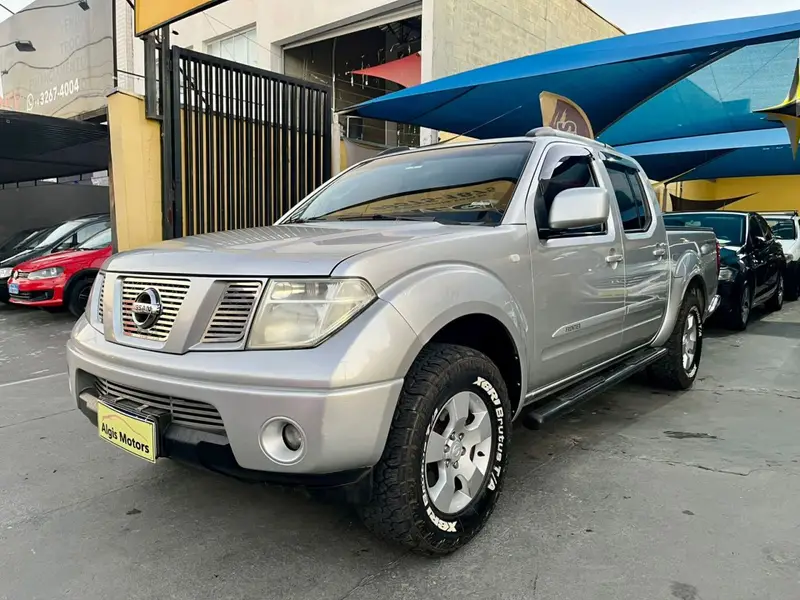 Nissan XE 4x4 2.5 16V (cab. dupla)