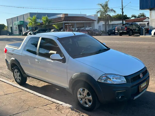Carro Fiat Strada 2020 Freedom 1.4 CD (Flex)