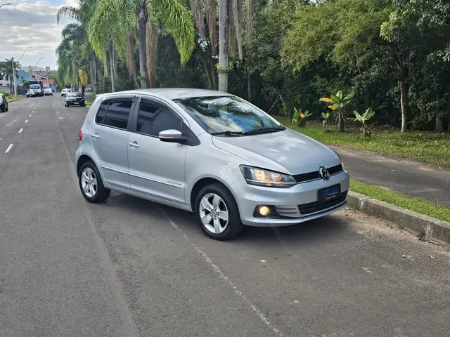 Carro Volkswagen Fox 2017 1.6 MSI Comfortline (Flex)