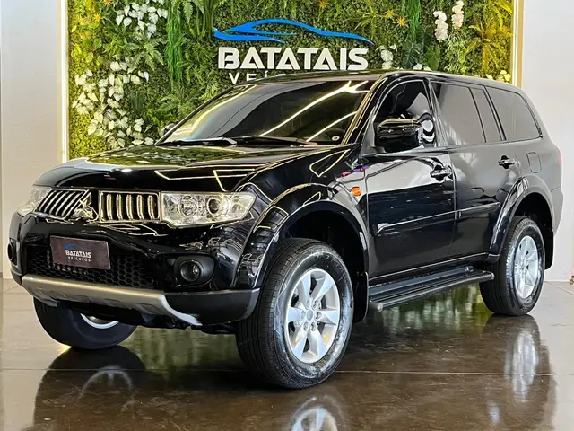 Carro Mitsubishi Pajero Dakar 2013 3.2 4WD (Aut)