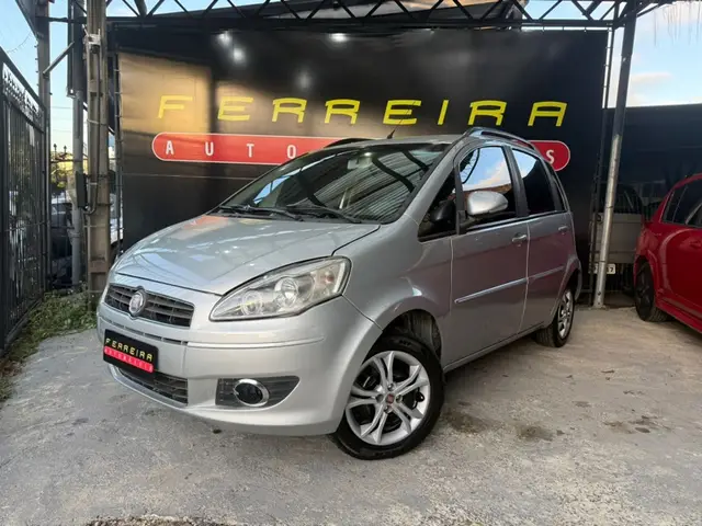Carro Fiat Idea 2012 Attractive 1.4 8V (Flex)