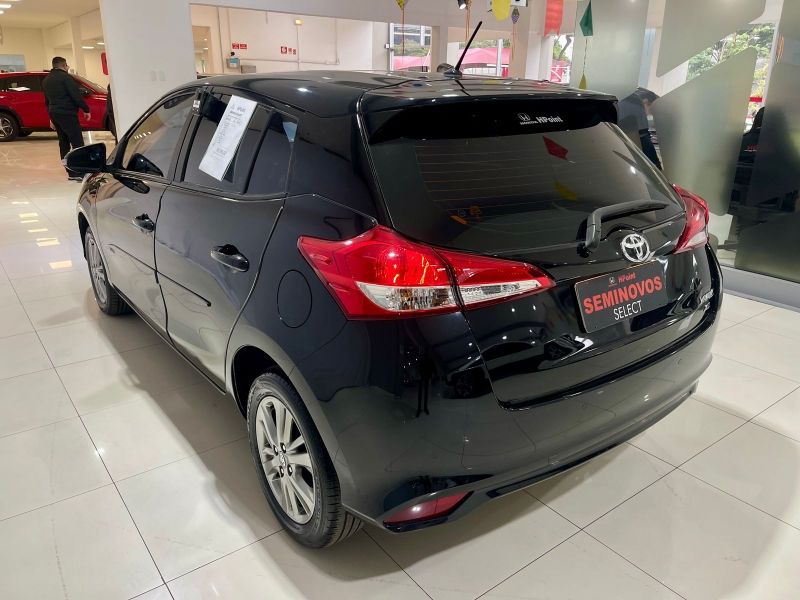 Yaris 1.5 XL Plus Connect CVT (Flex)