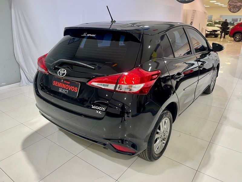 Yaris 1.5 XL Plus Connect CVT (Flex)