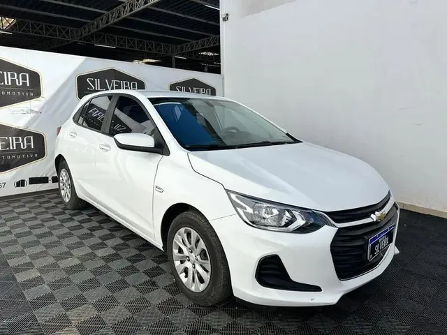 Carro Chevrolet Onix 2023 LT 1.0 Turbo