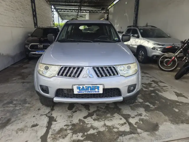 Carro Mitsubishi Pajero Dakar 2013 3.2 4WD (Aut)