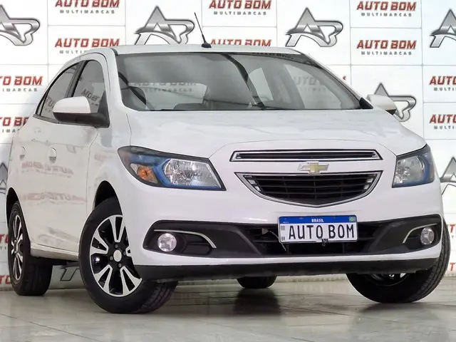 Carro Chevrolet Onix 2015 1.4 LTZ SPE/4 (Aut)
