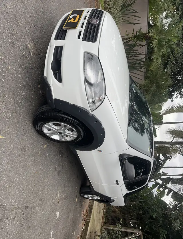 Carro Fiat Strada 2013 Working 1.4 (Flex) (Cabine Dupla)