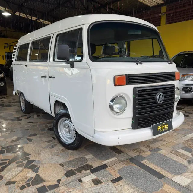 Carro Volkswagen Kombi 2010 Standard 1.4 (Flex)