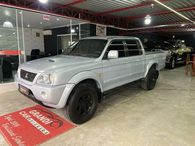 Carro Mitsubishi L200 Triton Outdoor 2010 L 200 Outdoor GLS 4x4 2.5 (cab. dupla)