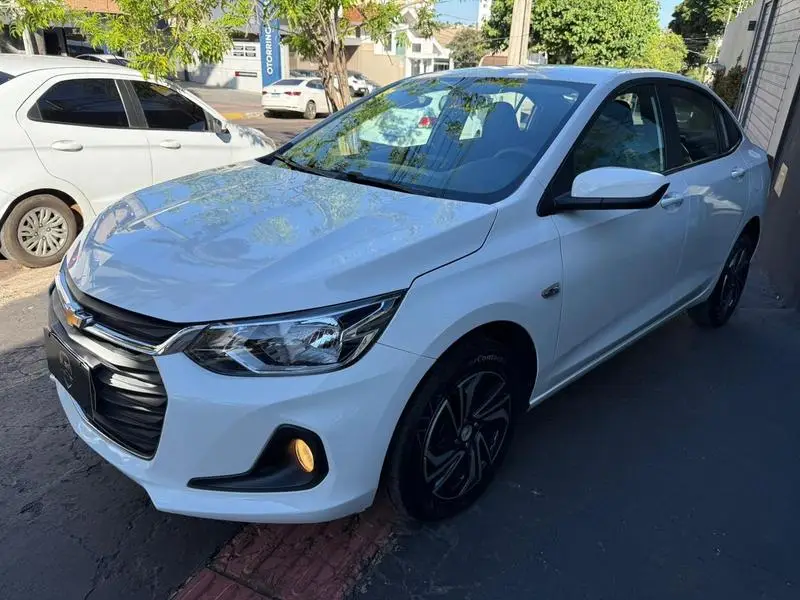 Chevrolet Onix Plus LT 1.0