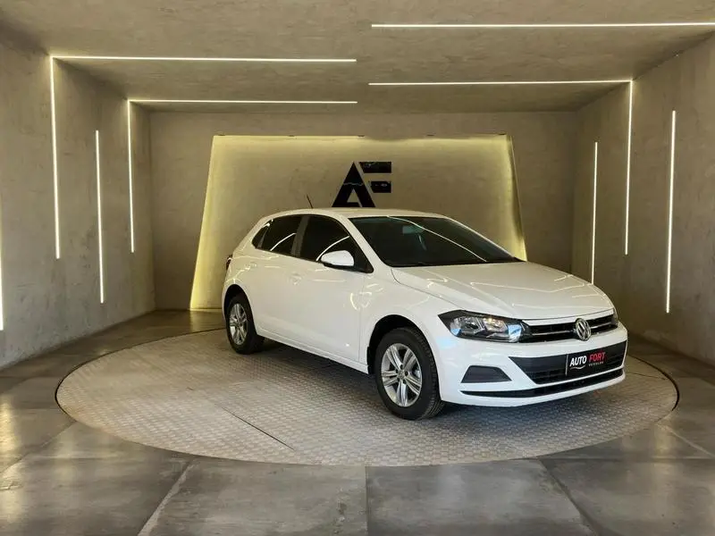 Volkswagen Polo 1.0 MPI (Flex)