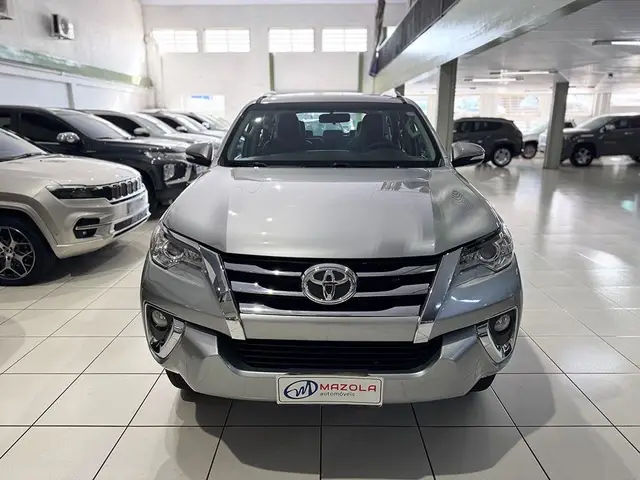 Carro Toyota SW4 2017 2.7 SR 7L 4x2 (Aut) (Flex)