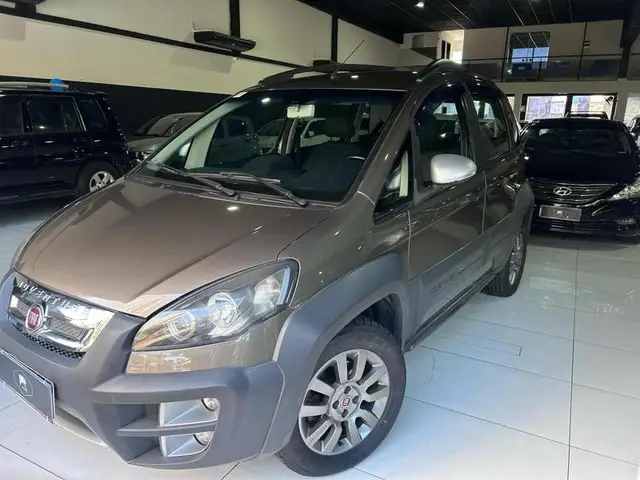 Carro Fiat Idea 2016 Adventure 1.8 16V E.TorQ (Flex)
