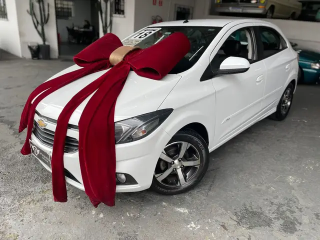 Carro Chevrolet Onix 2018 1.4 LTZ SPE/4 (Aut)
