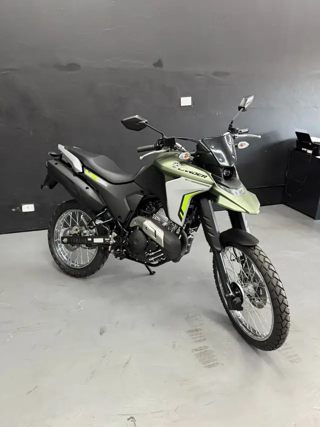 Moto Yamaha XTZ 250 Lander 2025 Connected