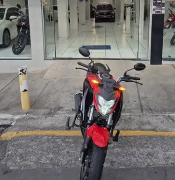 Moto Honda CB 300F Twister 2023 (CBS)