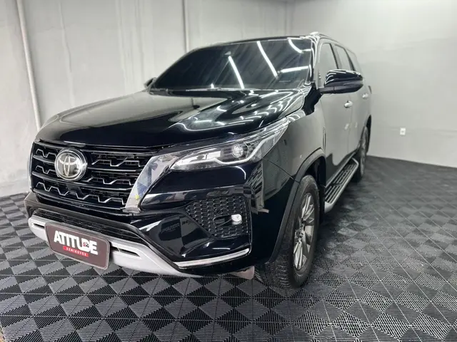 Carro Toyota SW4 2021 SRX 2.8 turbodiesel 7L 4x4 (Aut)