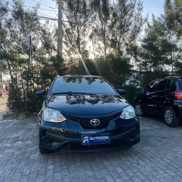 Carro Toyota Etios 2018 XS 1.5 (Flex)