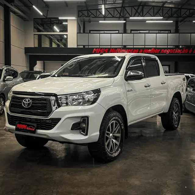 Carro Toyota Hilux Cabine Dupla 2019 Hilux 2.8 TDI SRV CD 4x4 (Aut)