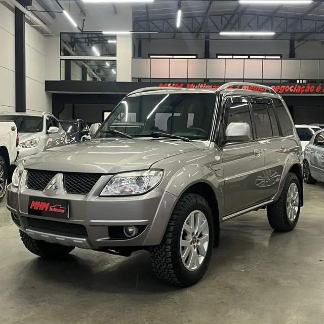 Carro Mitsubishi Pajero TR4 2012 2.0 16V 4x2 (Flex)